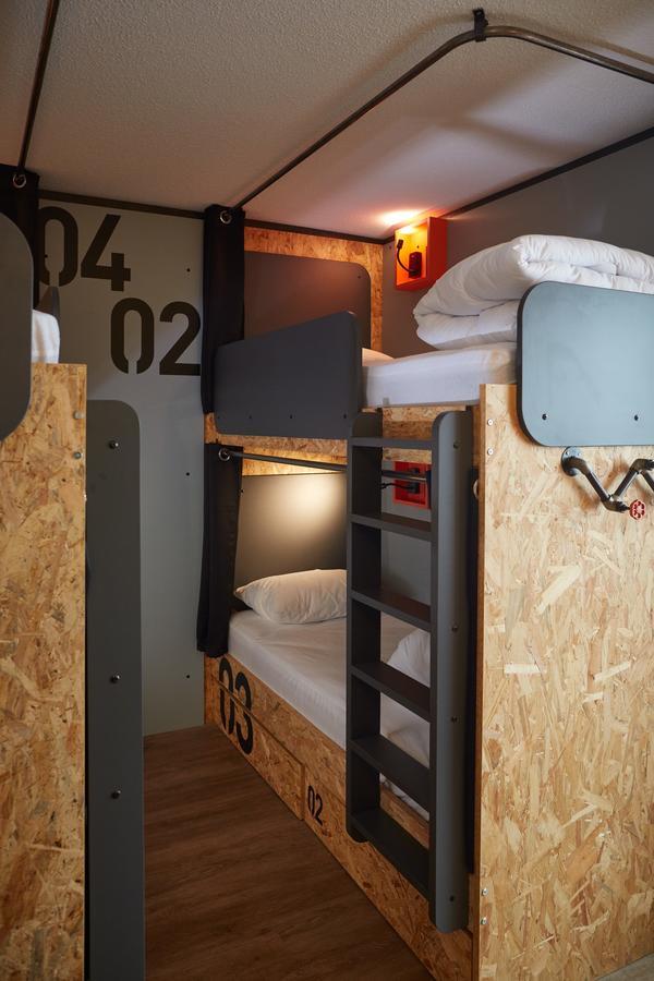 Moontain Hostel Oz Bilik gambar